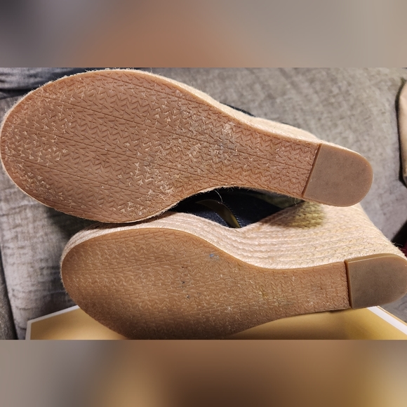 Michael Kors Denim Damita Wedge Women's Size 10 Like New Beautiful Wedge - Picture 6 of 6